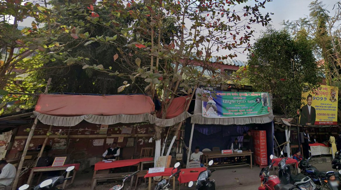 Sub-Registrar Office area BJB Nagar Bhubaneswar with notary agents outside
